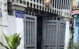 Điều tra vụ người phụ nữ nằm thoi thóp trước nhà với vết máu ở cổ