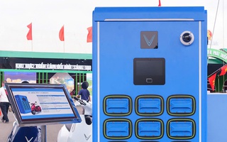 Công ty của ông Phạm Nhật Vượng bắt đầu nhượng quyền tủ đổi pin xe điện, cam kết thu nhập 31,5 triệu