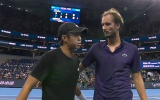 Tay vợt gốc Việt Learner Tien lại hạ Medvedev, vào chung kết China Open 2025