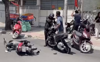 TP HCM: Công an đang xác minh 2 clip phản cảm liên quan 1 người đàn ông