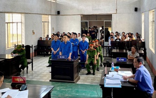 Hơn 90 năm tù cho nhóm đối tượng mua bán các nữ nhân viên