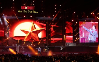 Hàng ngàn khán giả cuồng nhiệt với "Rock Concert - Trái tim Việt Nam"