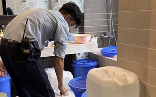 Căn hộ của Phó Chủ tịch Hiệp hội bất động sản TP HCM bị cắt nước suốt 8 tháng