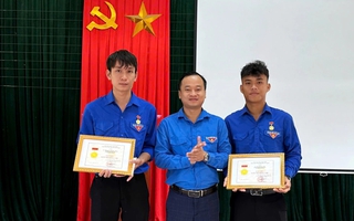 Hai chàng trai lao xuống sông Kiến Giang cứu người phụ nữ nhảy cầu tự tử