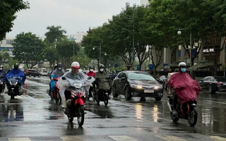 Hôm nay TP HCM mưa dai dẳng, vì sao?