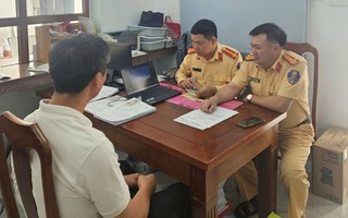 Xử phạt tài xế xe khách vượt ẩu suýt gây tai nạn trên đèo An Khê