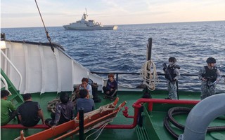 Thái Lan bắt tàu nghi buôn lậu "hàng chiến lược" cho Campuchia