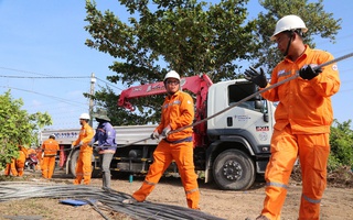 Ngành điện miền Nam bám công trường, làm việc xuyên Tết Dương lịch