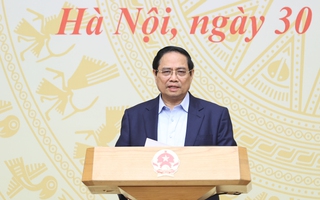 Chi trả gộp 2 tháng lương và trợ cấp xã hội để người dân vui xuân, đón Tết