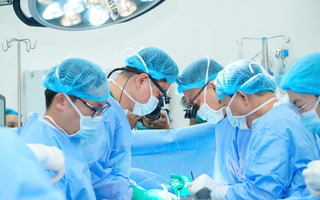 Ghép tim thành công cho thiếu niên 15 tuổi