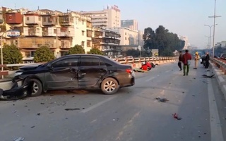 Vụ tai nạn liên hoàn khiến 1 người tử vong trên cầu vượt: Nữ tài xế đạp nhầm chân ga