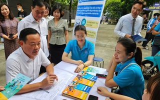 Gia cố mạng lưới an sinh xã hội