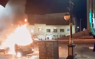 Biểu tình lan rộng, Iran cảnh báo Mỹ và Israel