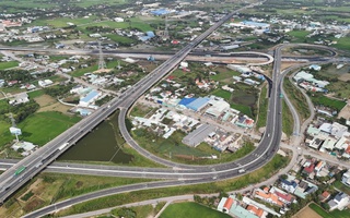 Hình hài “siêu nút giao” tại 3 tuyến cao tốc trọng điểm phía Nam