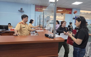 CSGT TPHCM thông tin chính thức về lệ phí đăng ký, cấp biển số xe