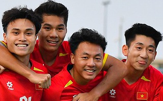 Xoay tua chiến thuật, HLV Kim Sang-sik vẫn còn "để dành" 2 cầu thủ U23 Việt Nam