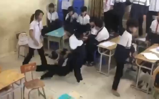 Công an vào cuộc vụ 6 nữ sinh hành hung bạn ngay trong lớp học