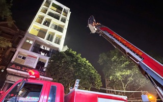 Cháy nhà nghỉ 8 tầng lúc rạng sáng, tạm giữ 1 đối tượng nghi phóng hỏa