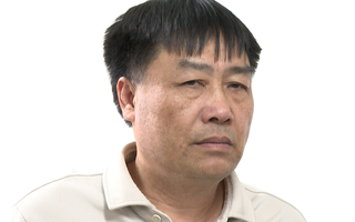 VIDEO: Cảnh sát khám nhà, đọc lệnh khởi tố vợ chồng doanh nhân nổi tiếng Thanh Hóa