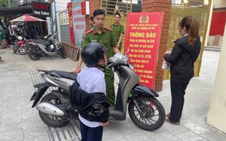 Con khóc không chịu đi học, mẹ chở thẳng tới... đồn công an ở Đà Nẵng