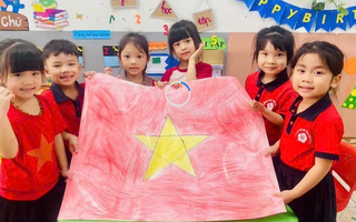 Ôm trọn Tổ quốc vào lòng