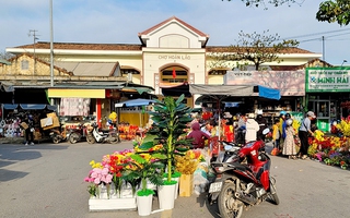 Giá thuê ở chợ Hoàn Lão bị khiếu nại "quá cao": Ai đúng, ai sai?