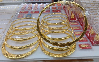 Từ ngày 9-2, tịch thu vàng miếng giao dịch không giấy phép