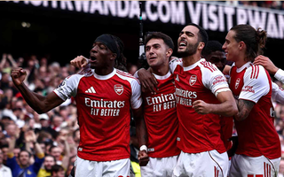 Arsenal hướng đến ngôi đầu Champions League