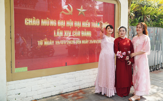 TPHCM rực rỡ cờ hoa, hân hoan hướng về Đại hội XIV của Đảng