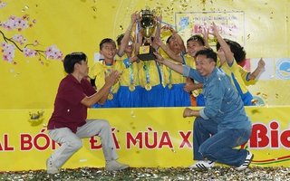 Trung tâm bóng đá Đăng Phúc và Châu Ngọc Quang lan tỏa yêu thương