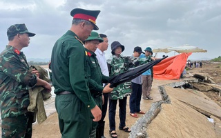 Điều tra vụ sập bờ kè khiến 4 người tử vong