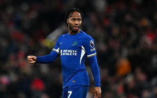 Sterling quyết rời Chelsea, sang đối thủ cũng ở London