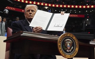 Nhìn lại một năm ông Donald Trump trở lại Nhà Trắng