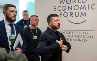 Quyết định chớp nhoáng: Tổng thống Zelensky xác nhận Ukraine - Nga - Mỹ gặp 3 bên