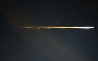 Vật thể "rơi tự do" từ vũ trụ gây tiếng nổ siêu thanh