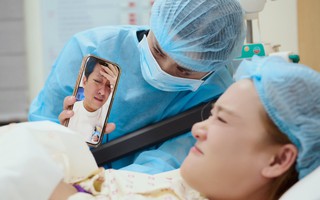 Nhã Phương sinh con thứ ba, Trường Giang bật khóc