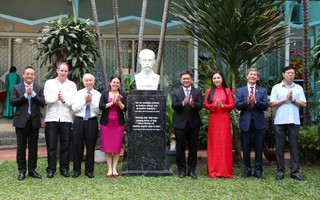 Khánh thành tượng Anh hùng dân tộc Cuba Jose Marti tại TP HCM