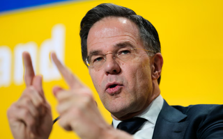 Tổng thư ký NATO tuyên bố "sự thật đắng lòng" về Mỹ