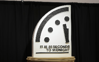 "Đồng hồ Tận thế" tiến sát mốc kỷ lục: Chỉ còn 85 giây đến “nửa đêm”