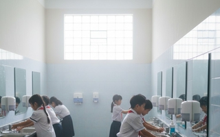 Giám đốc Sở GD-ĐT TPHCM: Để học sinh phản ánh về nhà vệ sinh thì hiệu trưởng cần xem lại