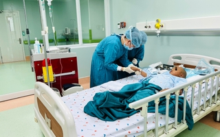 Lần đầu tiên, bác sĩ Bệnh viện Nhi Đồng 1 chữa được bệnh này