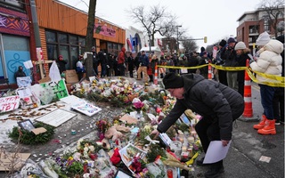 Ông Donald Trump nói "xuống thang một chút" ở Minneapolis