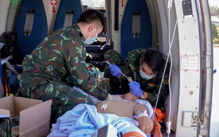 Chạy đua với "giờ vàng" cứu người: Nỗ lực giữa trùng khơi