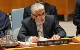 Iran phản ứng trước đe dọa "khóa nòng" từ tổng thống Mỹ