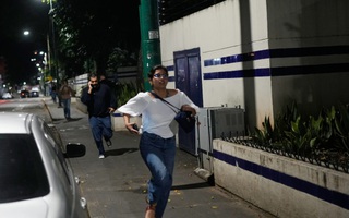 Thủ đô Venezuela vang động vì nhiều tiếng nổ và tiếng máy bay tầm thấp