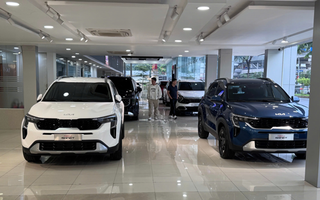 Năm 2025, thị trường ô tô nhiều biến động