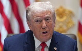 Tổng thống Donald Trump: Nga dừng không kích Ukraine một tuần!