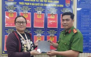 Đang uống cà phê, bị công an ập vào bắt giữ do trộm iPad của nữ sinh viên