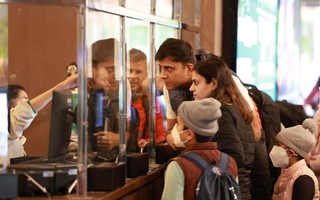 Ninh Bình "bội thu" khách du lịch trong 4 ngày nghỉ Tết Dương lịch 2026