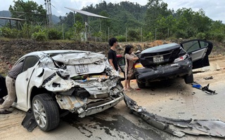 CLIP: Hiện trường tai nạn liên hoàn trên cao tốc La Sơn - Hòa Liên, 11 ô tô hư hỏng